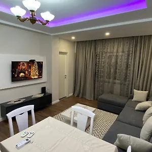 Apartamento Komatas Modern In Bllok Area Tirana