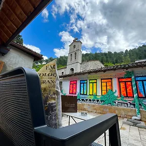 Hostel Helin's By Backpackers